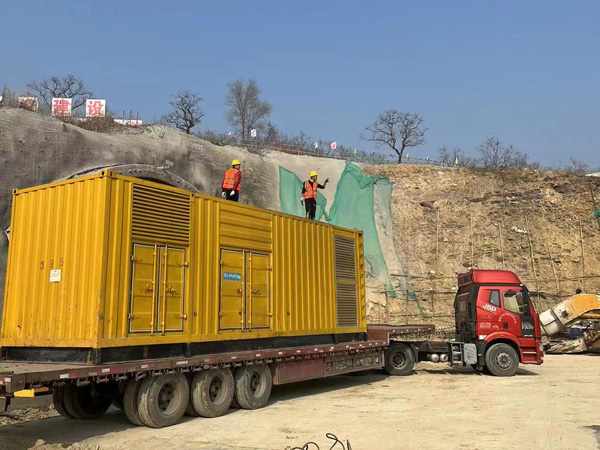 青浦发电机租赁如何根据测试结果判断机油泵的工作状态是否正常？