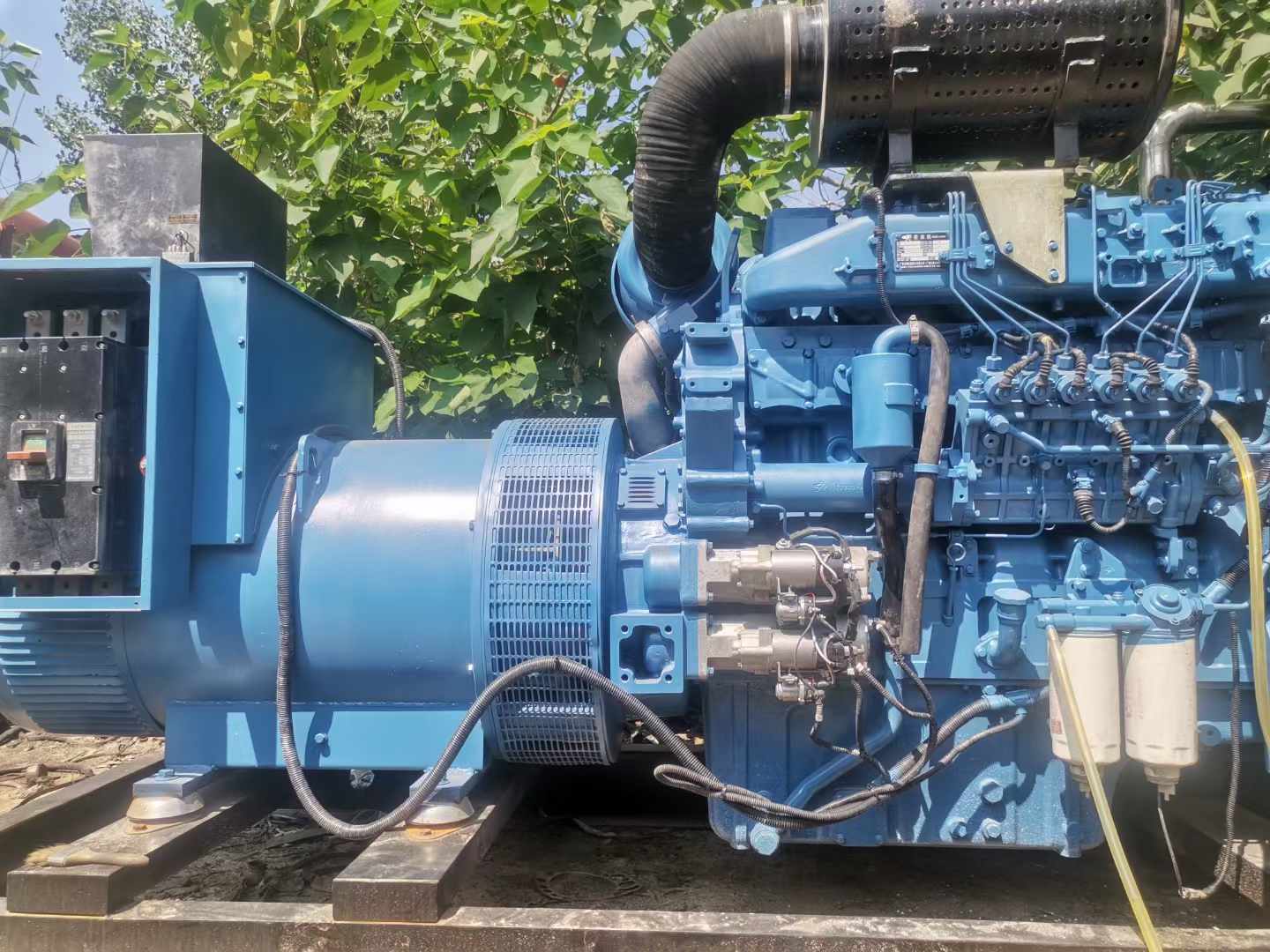 青浦详细说明降低 800kW 柴油发电机输出电流波动的方法